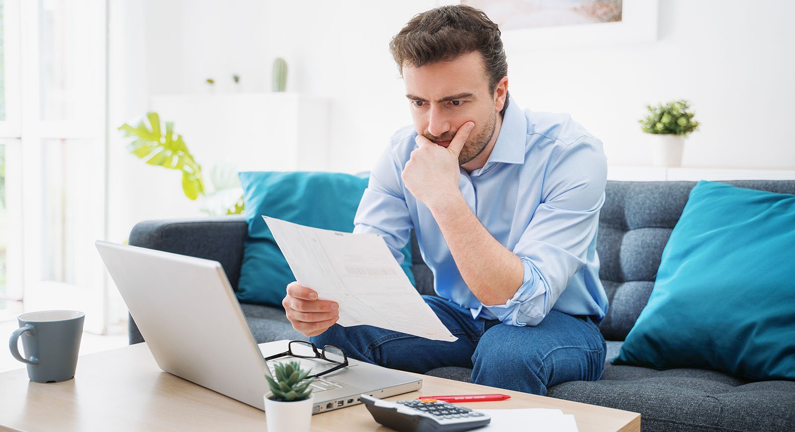 Как снять арест с банковской карты